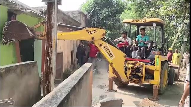 ପୁରୀରେ ନିଶା ବେପାରୀଙ୍କ ଘରେ ବୁଲିଲା ବୁଲଡୋଜର୍