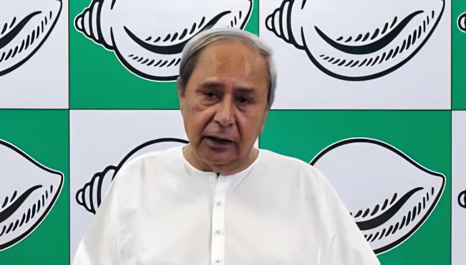 ଅରବିନ୍ଦ ମହାପାତ୍ରଙ୍କ ନିଲମ୍ବନ ନେଇ ମୁହଁ ଖୋଲିଲେ ନବୀନ