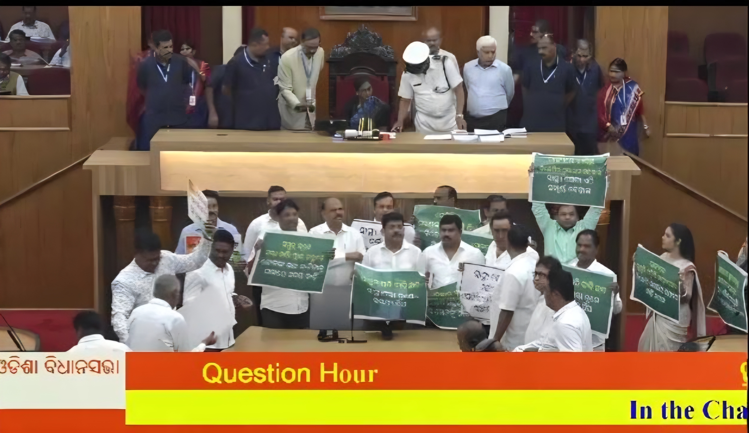 ସ୍ବାସ୍ଥ୍ୟମନ୍ତ୍ରୀ ମୁକେଶ ମହାଲିଙ୍ଗଙ୍କ ଇସ୍ତଫା ଦାବିରେ ବିରୋଧୀଙ୍କ ହଟ୍ଟଗୋଳ