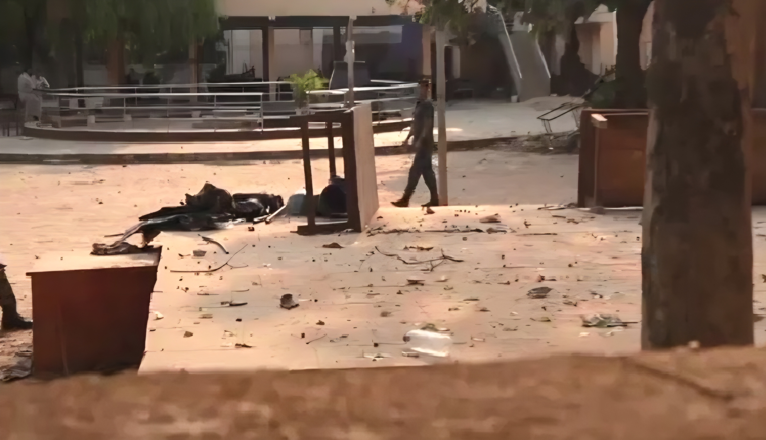 ଦୁଇ ହଷ୍ଟେଲ ପିଲାଙ୍କ ମଧ୍ୟରେ ଗଣ୍ଡଗୋଳ