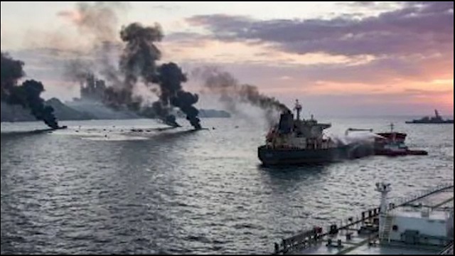 ସମୁଦ୍ରରେ ଯୁଦ୍ଧ, ଜଳୁଛି ମାଲବାହୀ ଜାହାଜ