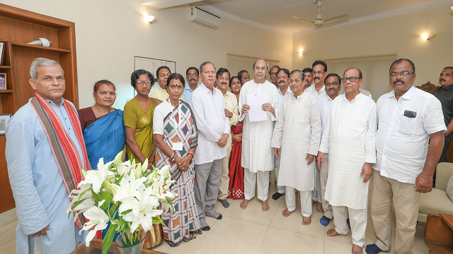 ପେନସନ ପ୍ରସଙ୍ଗରେ ନବୀନଙ୍କୁ ଭେଟିଲେ ପୂର୍ବତନ ବିଧାୟକ
